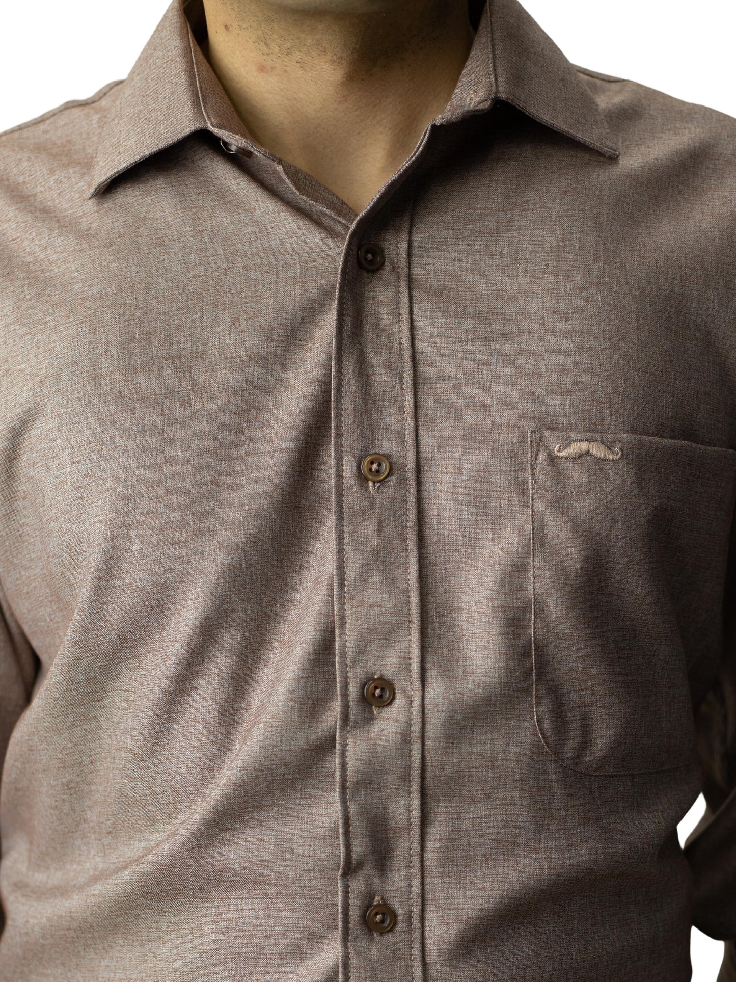 Camisa corte regular - Café liso