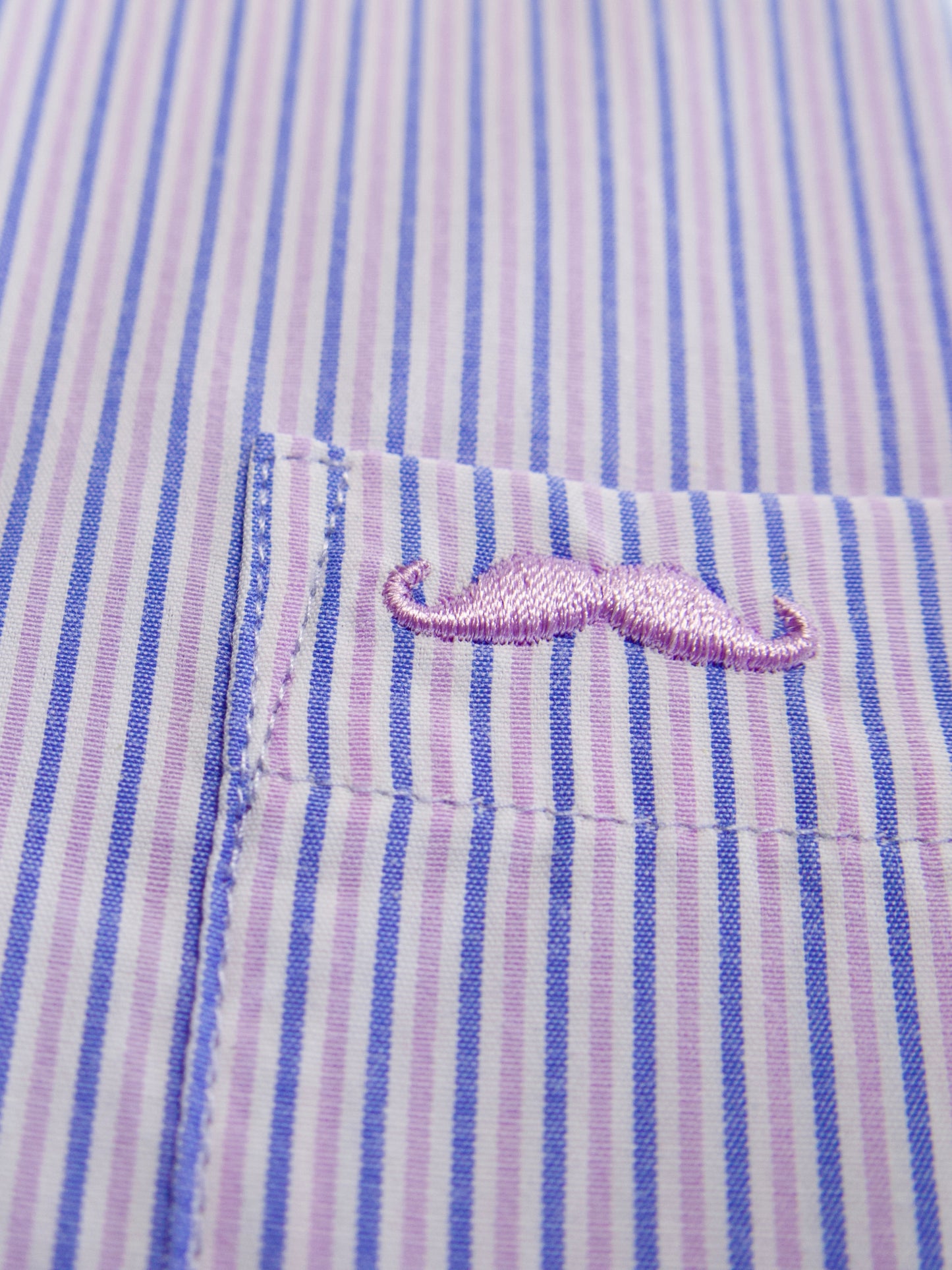 Camisa corte regular - Rayas púrpura
